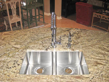 Squared-edged Double Bowl Undermount Sink in Granite Kitchen Counter