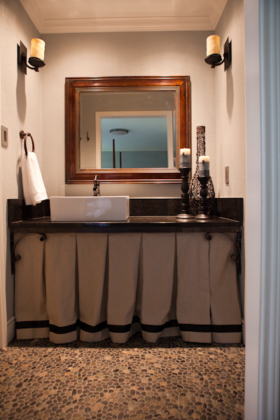 black-pearl-granite-master-bathroom